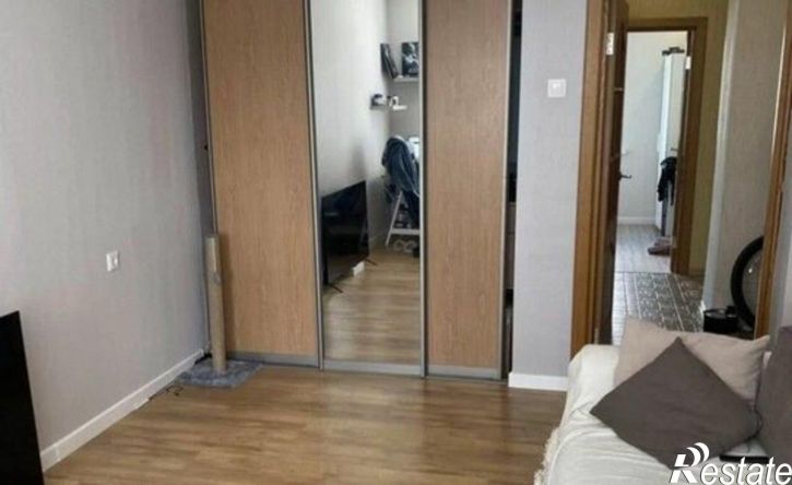 2-комн квартира улица 45-я Параллель, 75,  д. 75