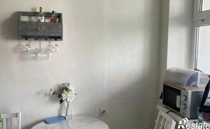 2-комн квартира улица 45-я Параллель, 75,  д. 75