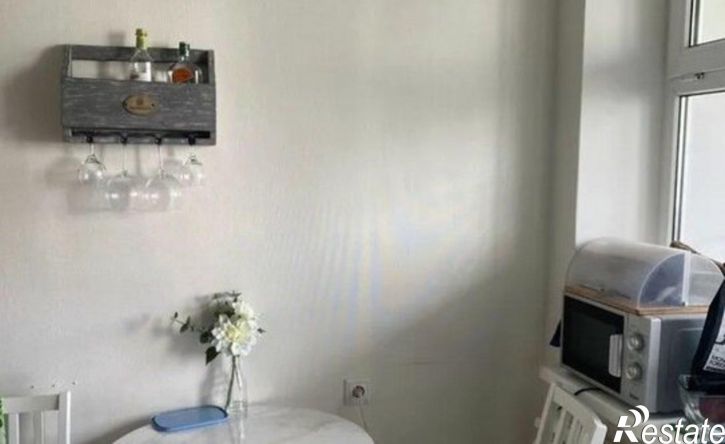 2-комн квартира улица 45-я Параллель, 75,  д. 75