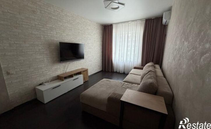 2-комн квартира улица 45-я Параллель, 75,  д. 75