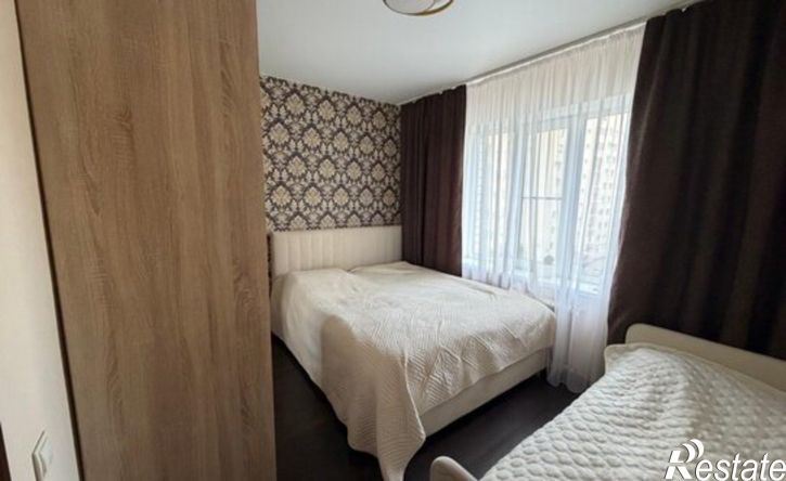 2-комн квартира улица 45-я Параллель, 75,  д. 75