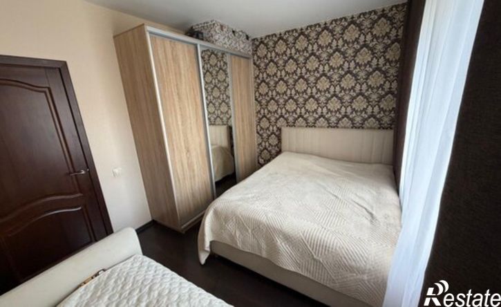 2-комн квартира улица 45-я Параллель, 75,  д. 75