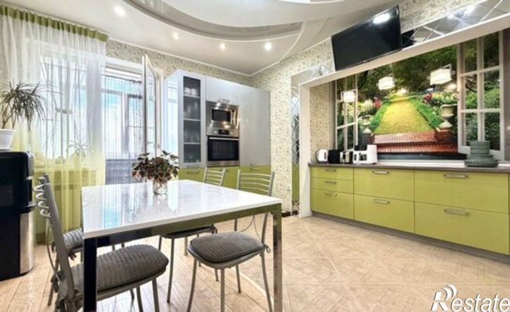 3-комн квартира улица 45-я Параллель, 38,  д. 38