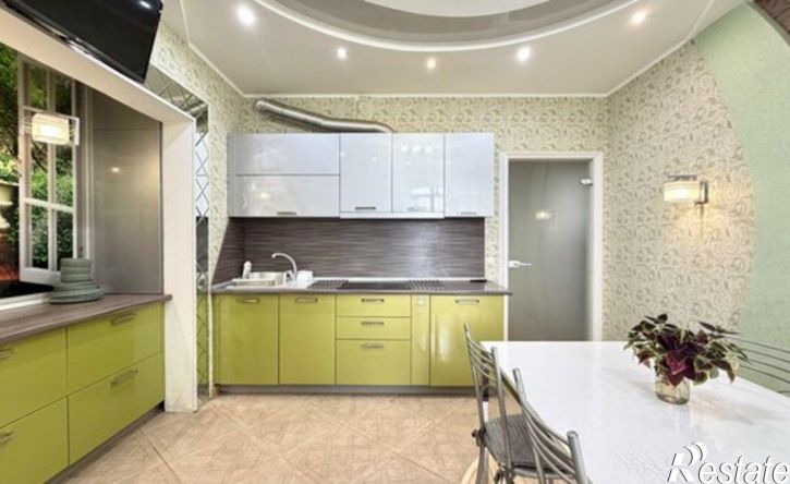 3-комн квартира улица 45-я Параллель, 38,  д. 38