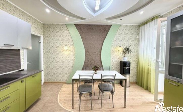 3-комн квартира улица 45-я Параллель, 38,  д. 38
