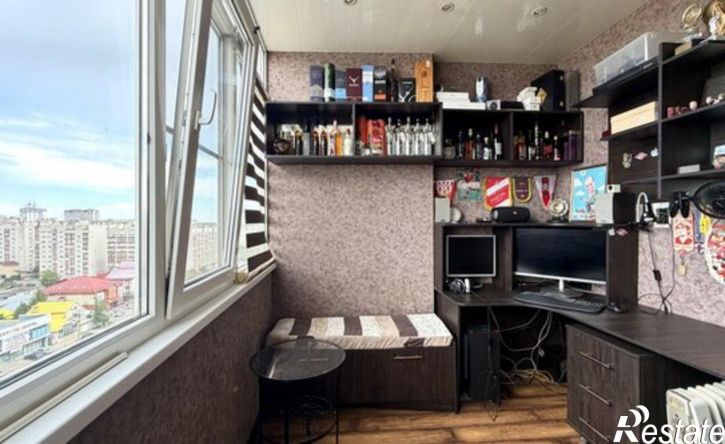 3-комн квартира улица 45-я Параллель, 38,  д. 38