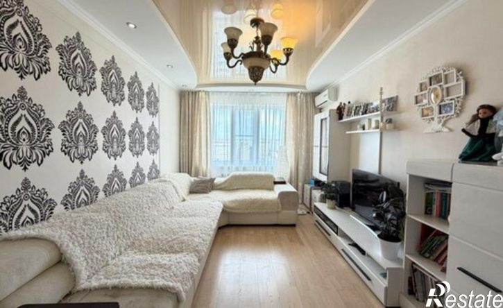 3-комн квартира улица 45-я Параллель, 38,  д. 38