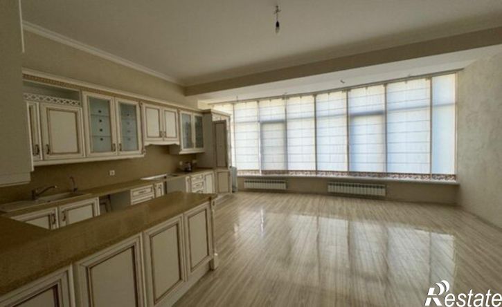 4-комн квартира улица Ломоносова, 35,  д. 35