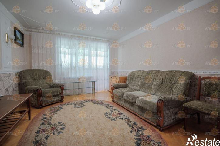 3-комн квартира Дзержинского, 231