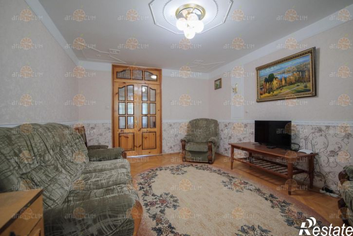 3-комн квартира Дзержинского, 231