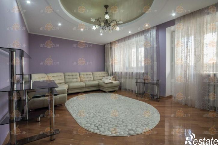 3-комн квартира Доваторцев, 52в