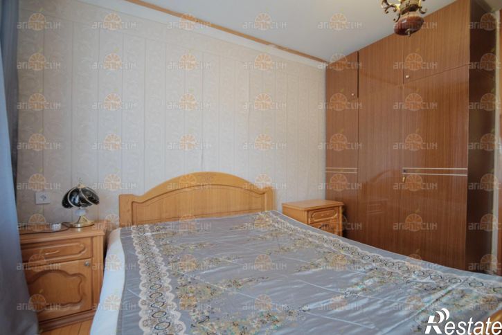 3-комн квартира Дзержинского, 231
