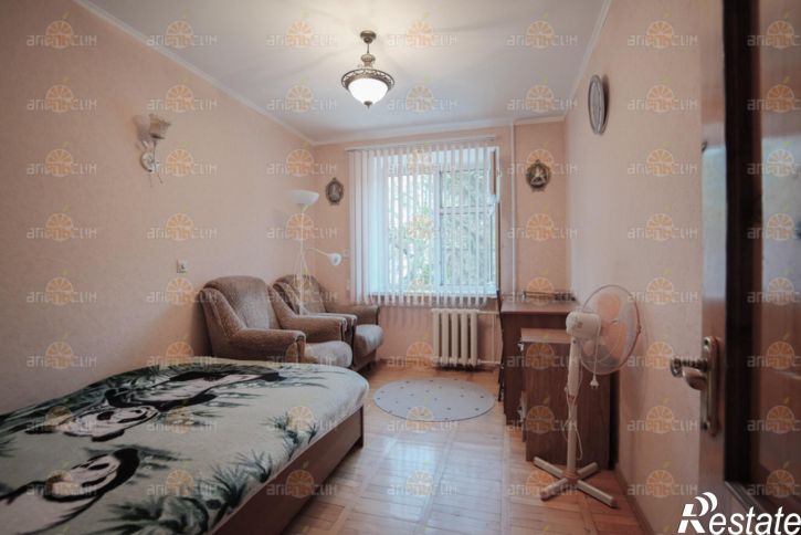 3-комн квартира Дзержинского, 231