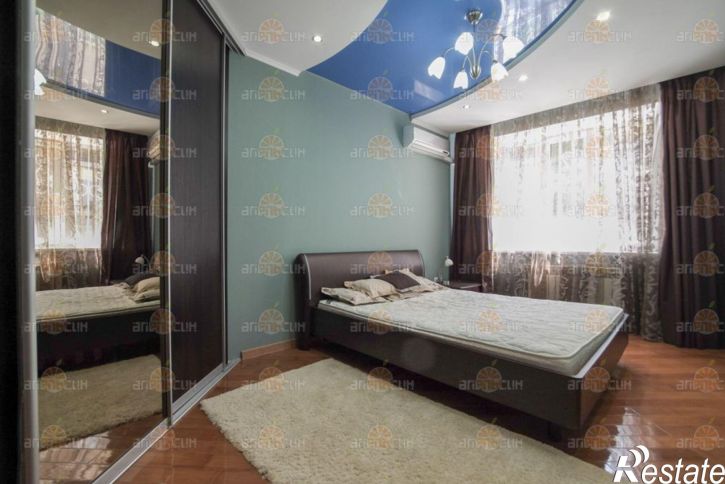 3-комн квартира Доваторцев, 52в