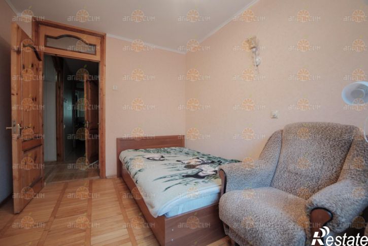 3-комн квартира Дзержинского, 231