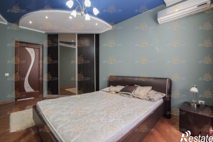 3-комн квартира Доваторцев, 52в