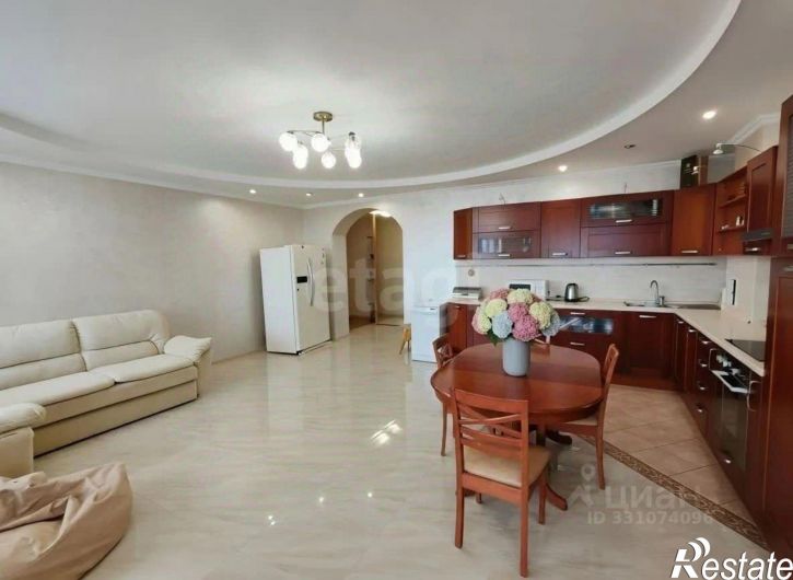 4-комн квартира ул Мира, 460/3,  д. 460/3