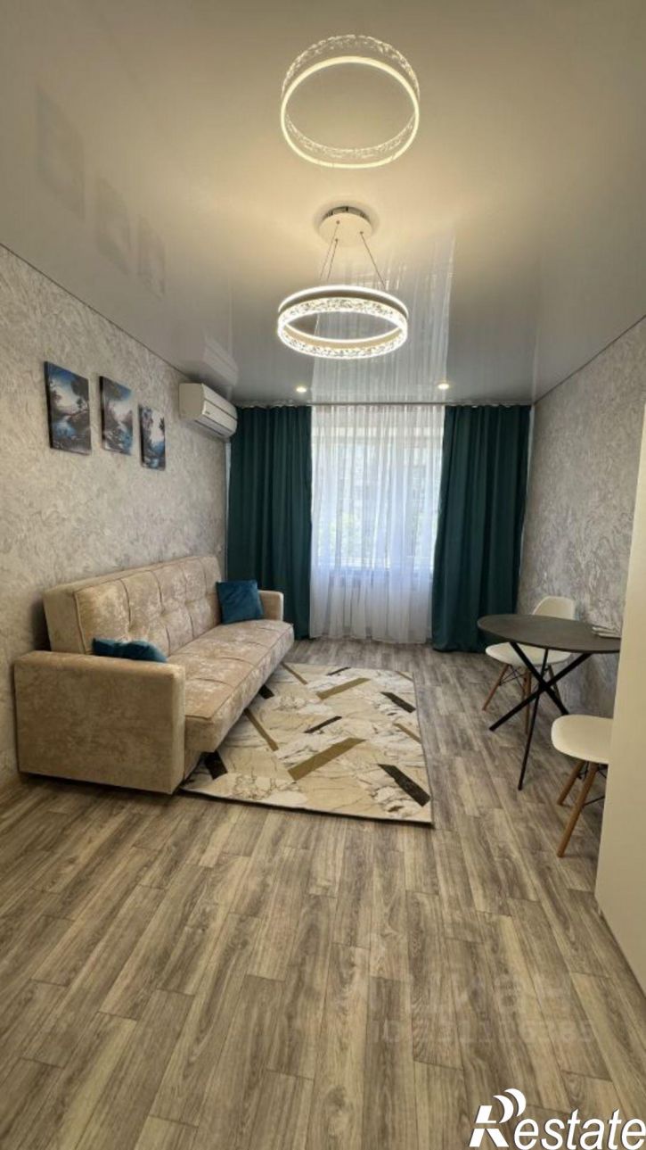 Комната пр-кт Юности, 3/2,  д. 3/2