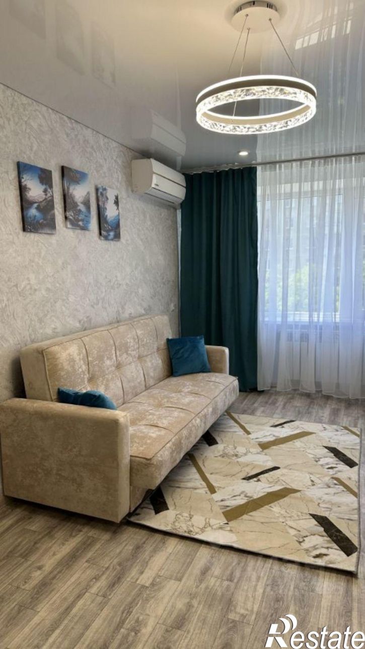 Комната пр-кт Юности, 3/2,  д. 3/2
