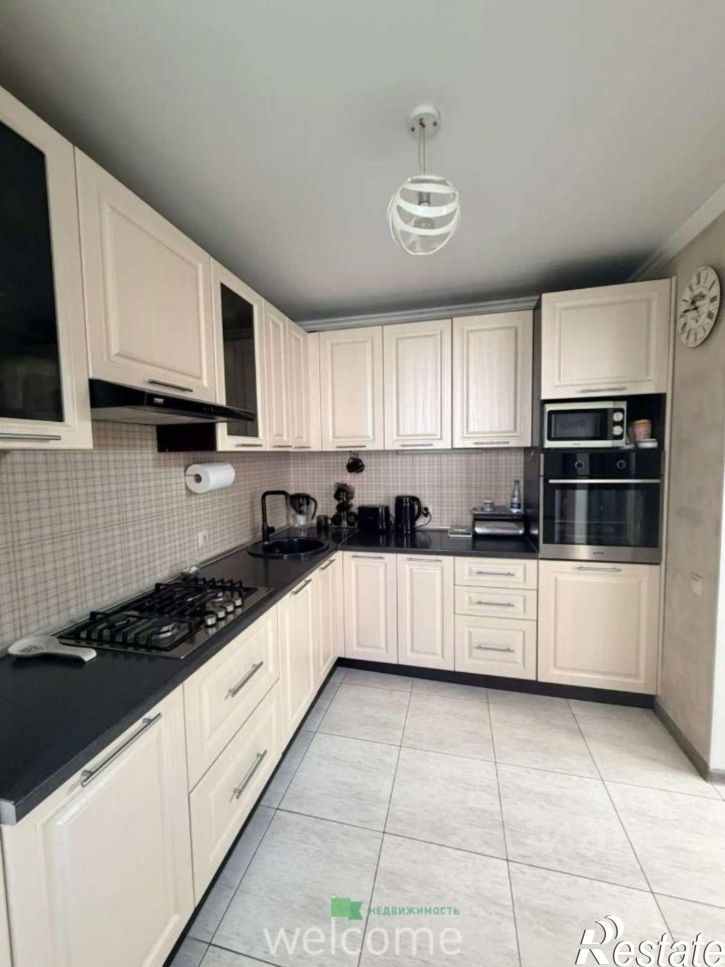 4-комн квартира пер Буйнакского, 10,  д. 10