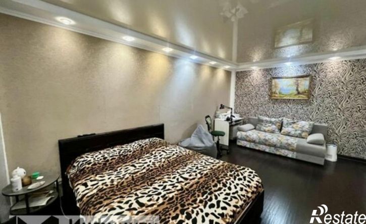 2-комн квартира улица Пирогова, 102,  д. 102