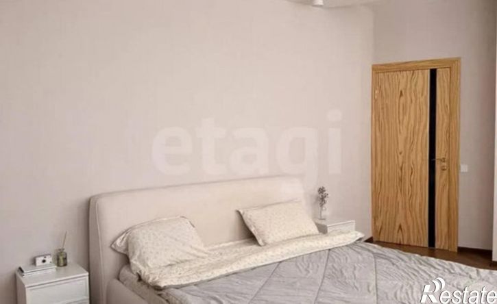 2-комн квартира улица Мира, 284/1,  д. 284/1