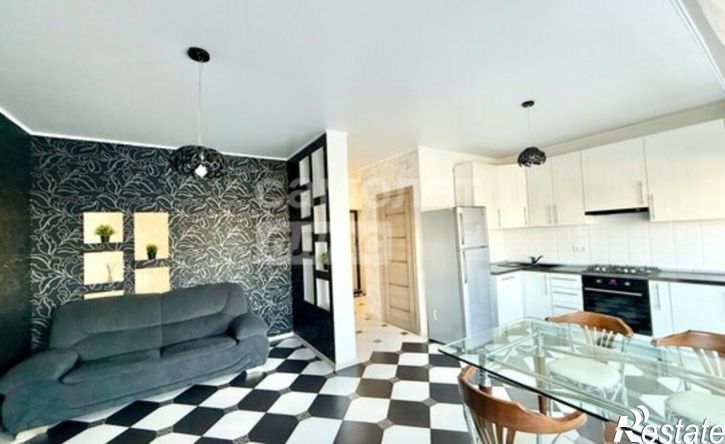 4-комн квартира улица Горького, 34,  д. 34