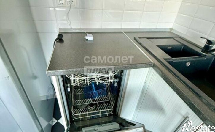 4-комн квартира улица Горького, 34,  д. 34