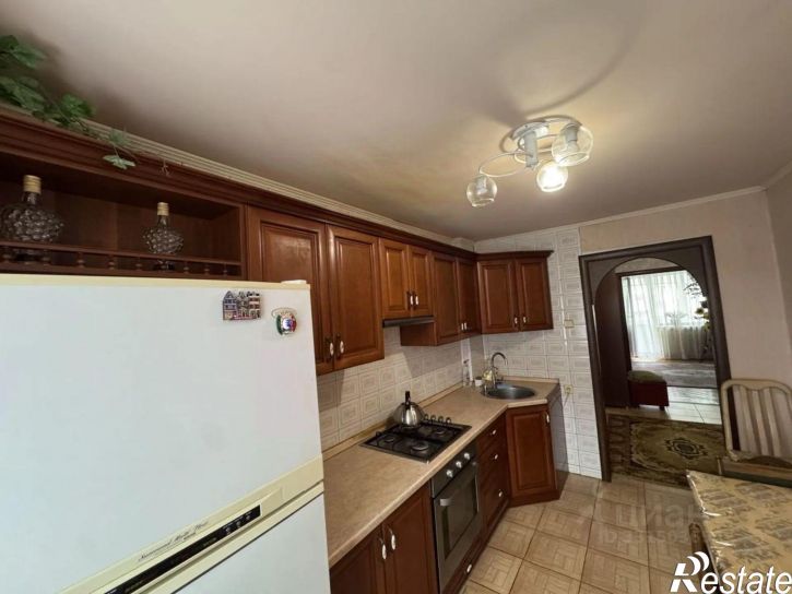 3-комн квартира улица 45-я Параллель, 12,  д. 12