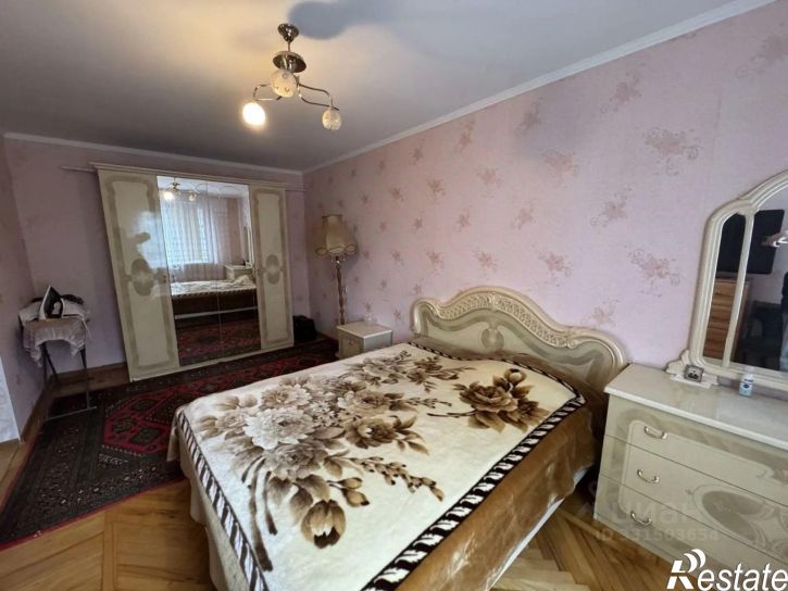 3-комн квартира улица 45-я Параллель, 12,  д. 12