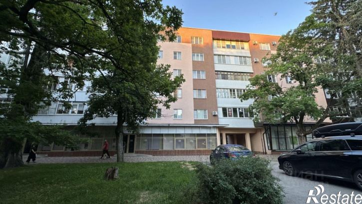 2-комн квартира проспект Октябрьской Революции, 32,  д. 32