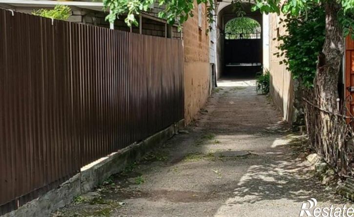 4-комн квартира проспект Октябрьской Революции, 20,  д. 20