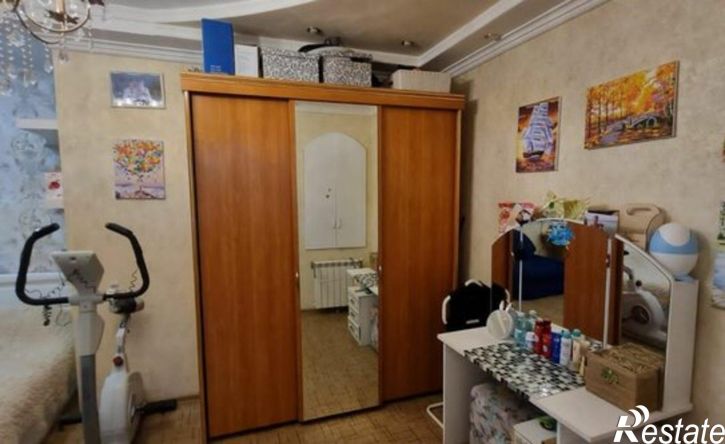 4-комн квартира проспект Октябрьской Революции, 20,  д. 20