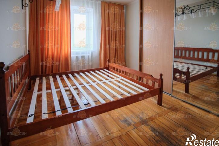 3-комн квартира Добролюбова, 12