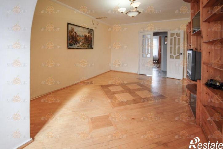 3-комн квартира Добролюбова, 12