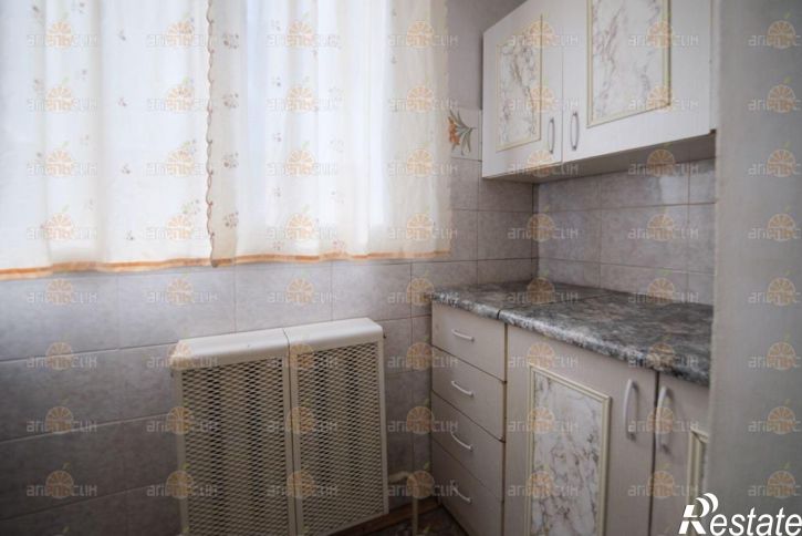 3-комн квартира Добролюбова, 12