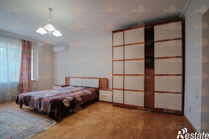 2-комн квартира Морозова, 82