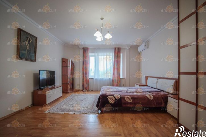 2-комн квартира Морозова, 82