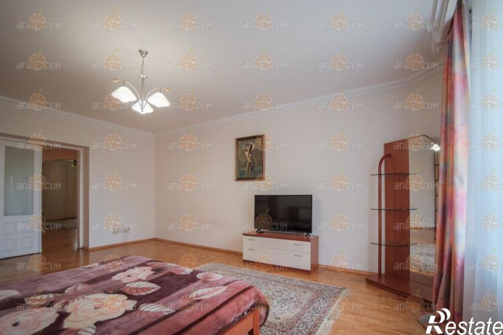 2-комн квартира Морозова, 82