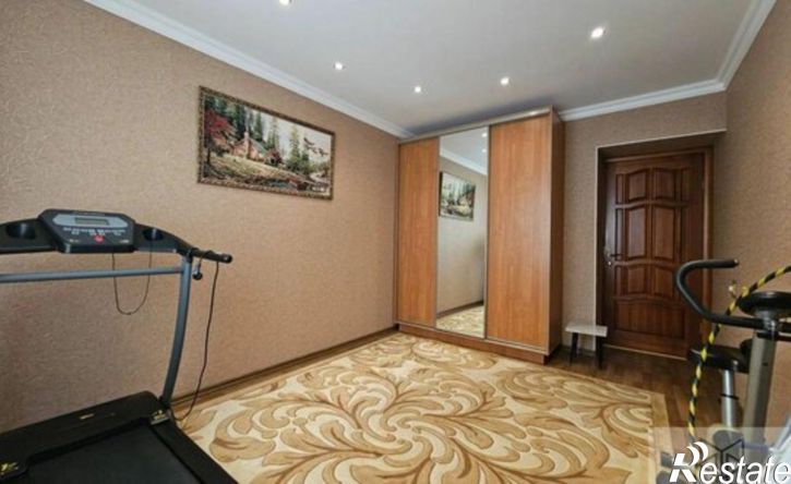 3-комн квартира ул Космонавтов, 12,  д. 12