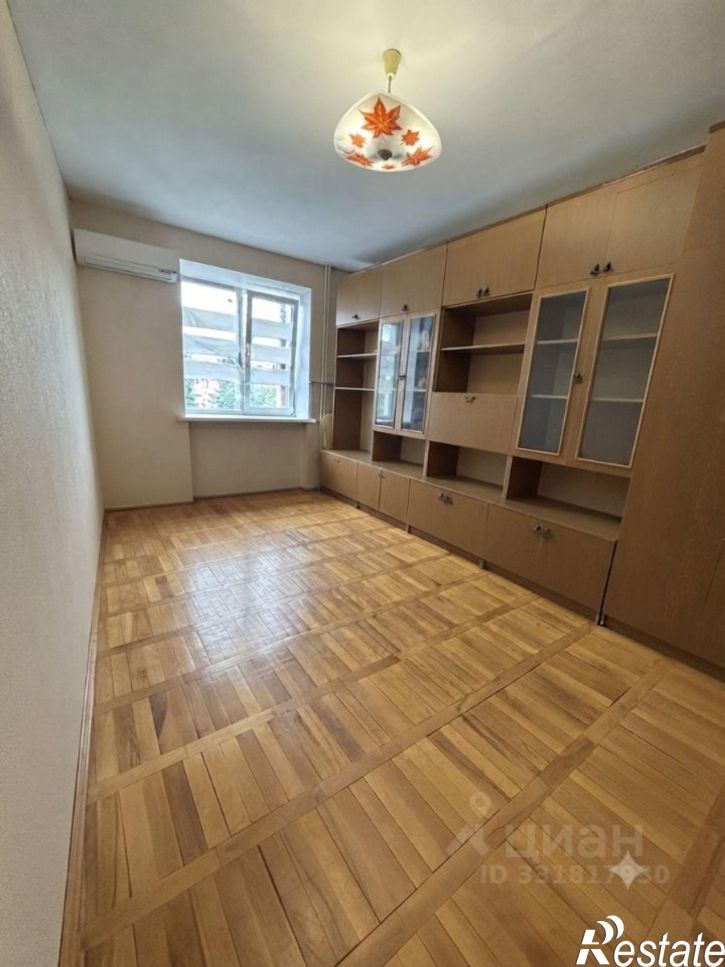 3-комн квартира ул Доваторцев, 4,  д. 4