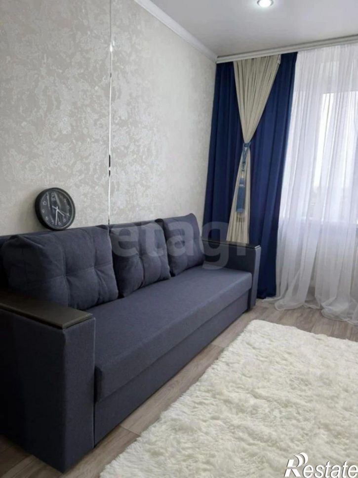 Комната пр-кт Юности, 3/2,  д. 3/2