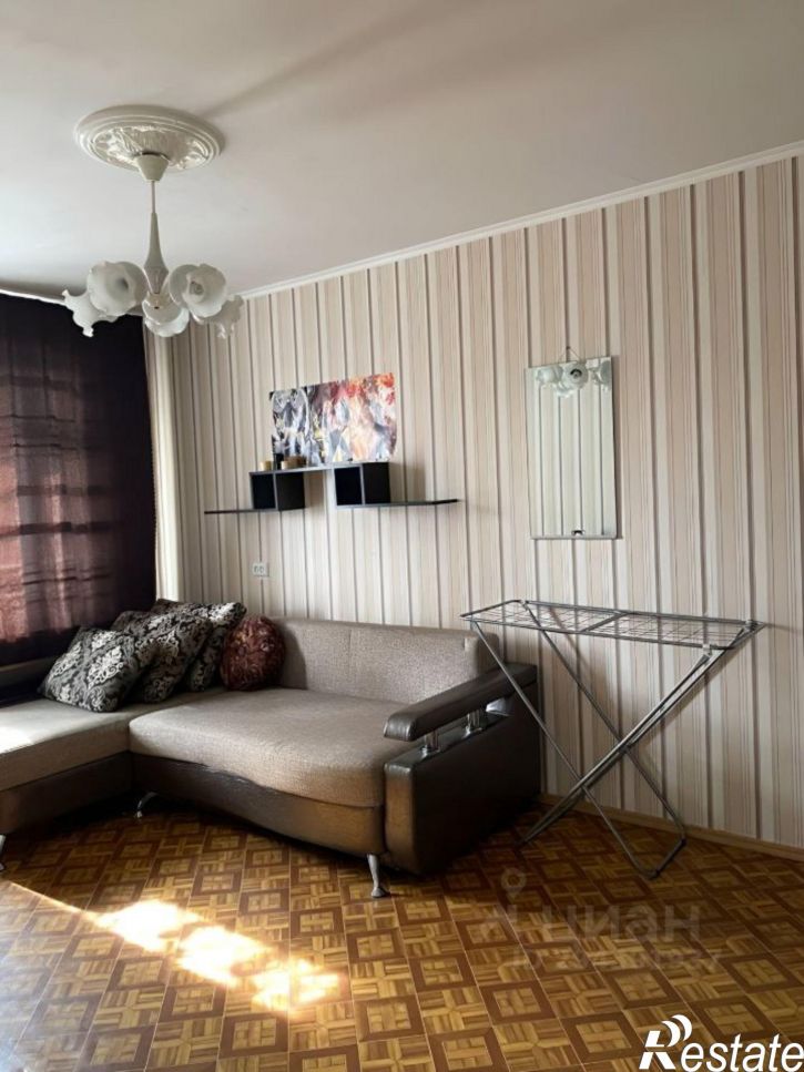 1-комн квартира ул Парижской Коммуны, 54,  д. 54
