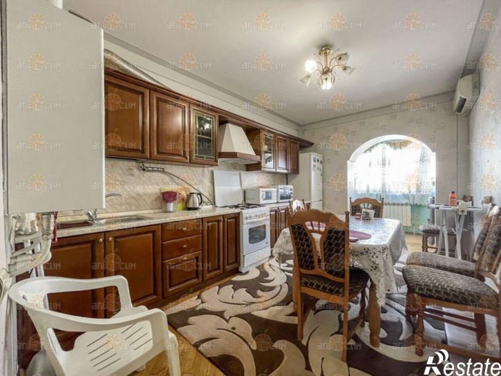 3-комн квартира 45 параллель, 2
