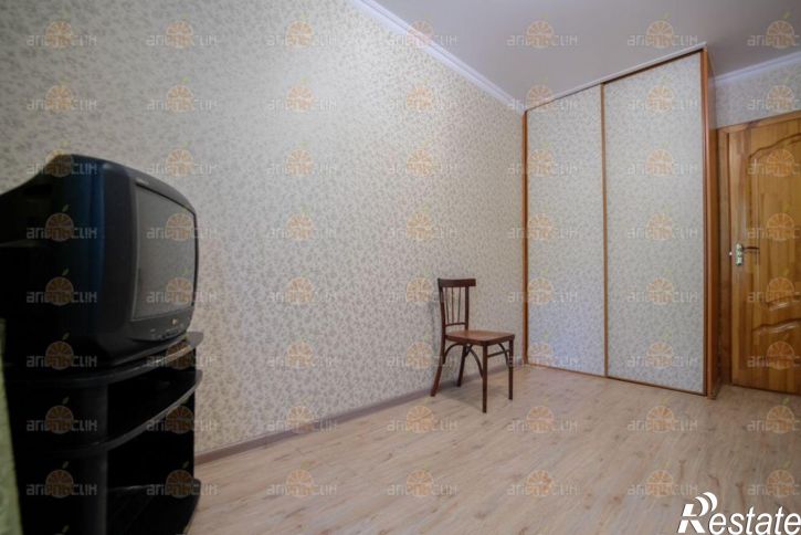 2-комн квартира Пирогова, 64/5