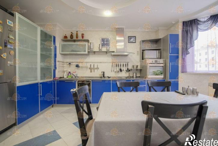 4-комн квартира Ленина, 245