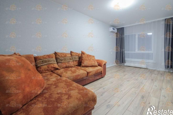 2-комн квартира проспект Российский, 13к1