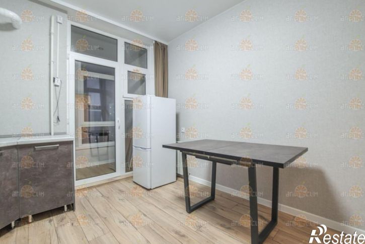 2-комн квартира проспект Российский, 13к1