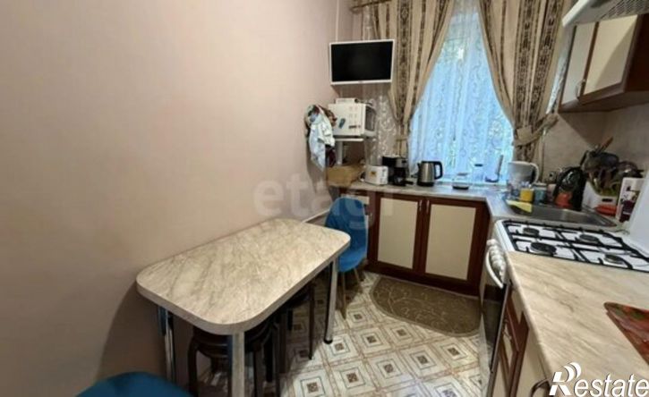 3-комн квартира ул Короленко, 7,  д. 7