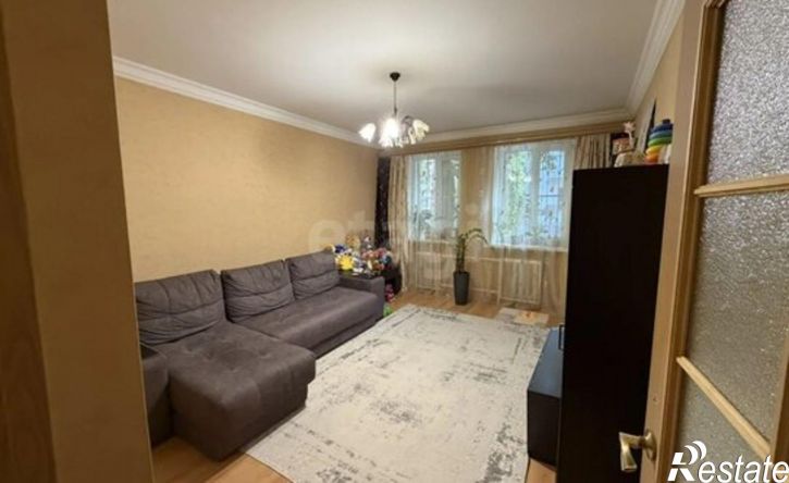 3-комн квартира ул Короленко, 7,  д. 7
